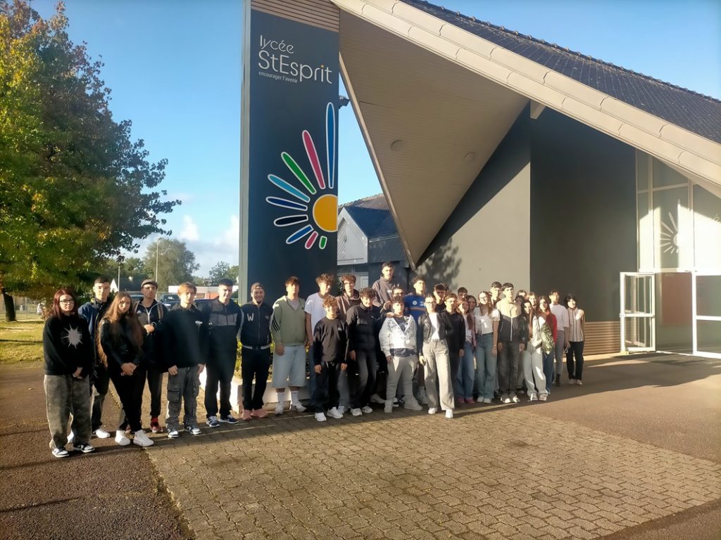 le lycée Saint Esprit accueille les élèves du lycée Iancu C. Vissarion de Titu en Roumanie.
